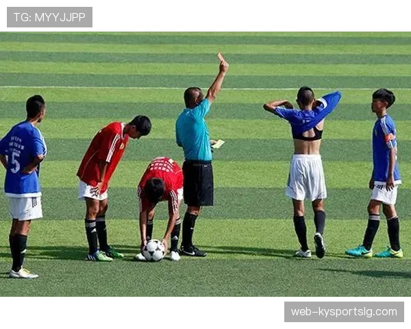 严重犯规判罚的关键标准是什么？裁判如何界定红牌情形