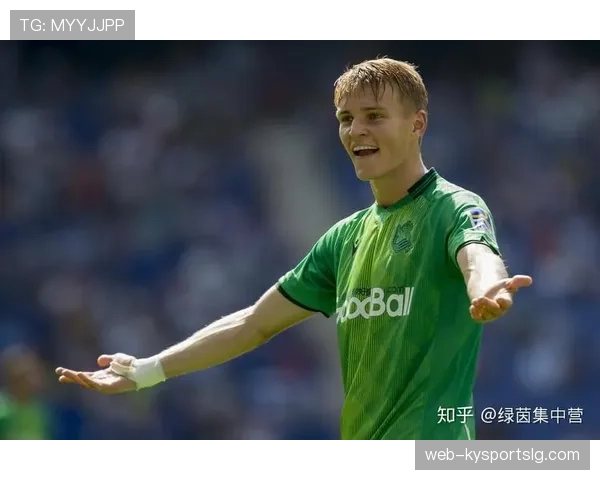 厄德高与克罗斯的组织核心差异：传控风格、节奏掌控与角色定位对比