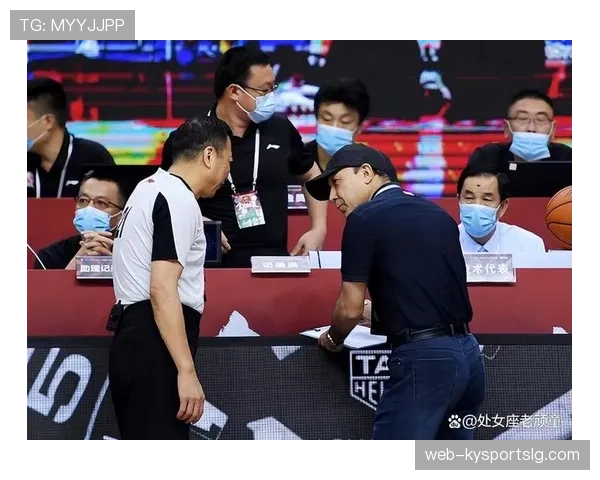 换下球员行为有哪些规则限制？裁判如何判罚这类场外事件